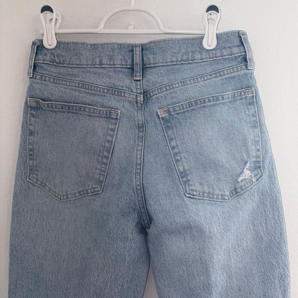 GAP Denim Cheeky Straight High Rise Jeans Light Wash - Picture 4 of 11
